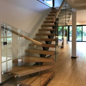 MONO STRINGER FLOATING STAIRS