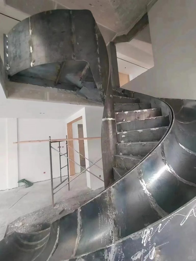 Modern Spiral Staircase Indoor Design